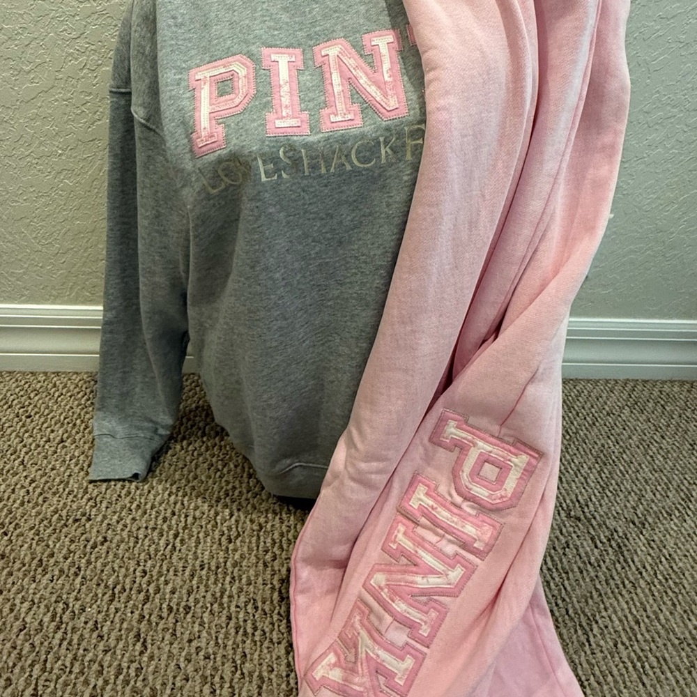 LOVESHACKFANCY & VS PINK COLLOAB. CREW SWEATSHIRT & SWEATPANTS 2PC SET XS-L NWT - Picture 3 of 8